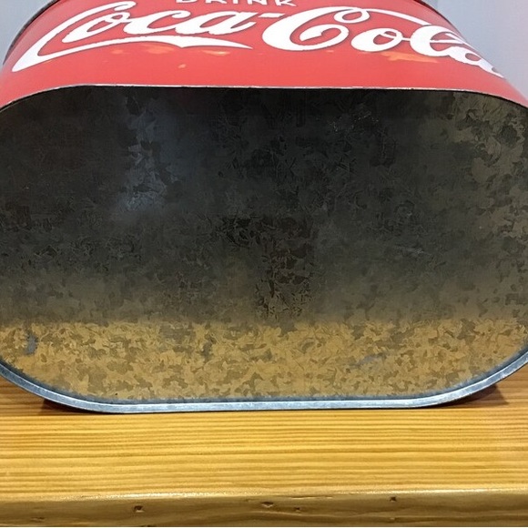 Coca Cola Beverage Tub, Ice Tub, Coca Cola Cooler, Galvanized Tub, Magazine🥤🧊❤️ - Picture 2 of 4